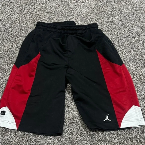 Jordan Black Sports Shorts - Picture 1 of 4